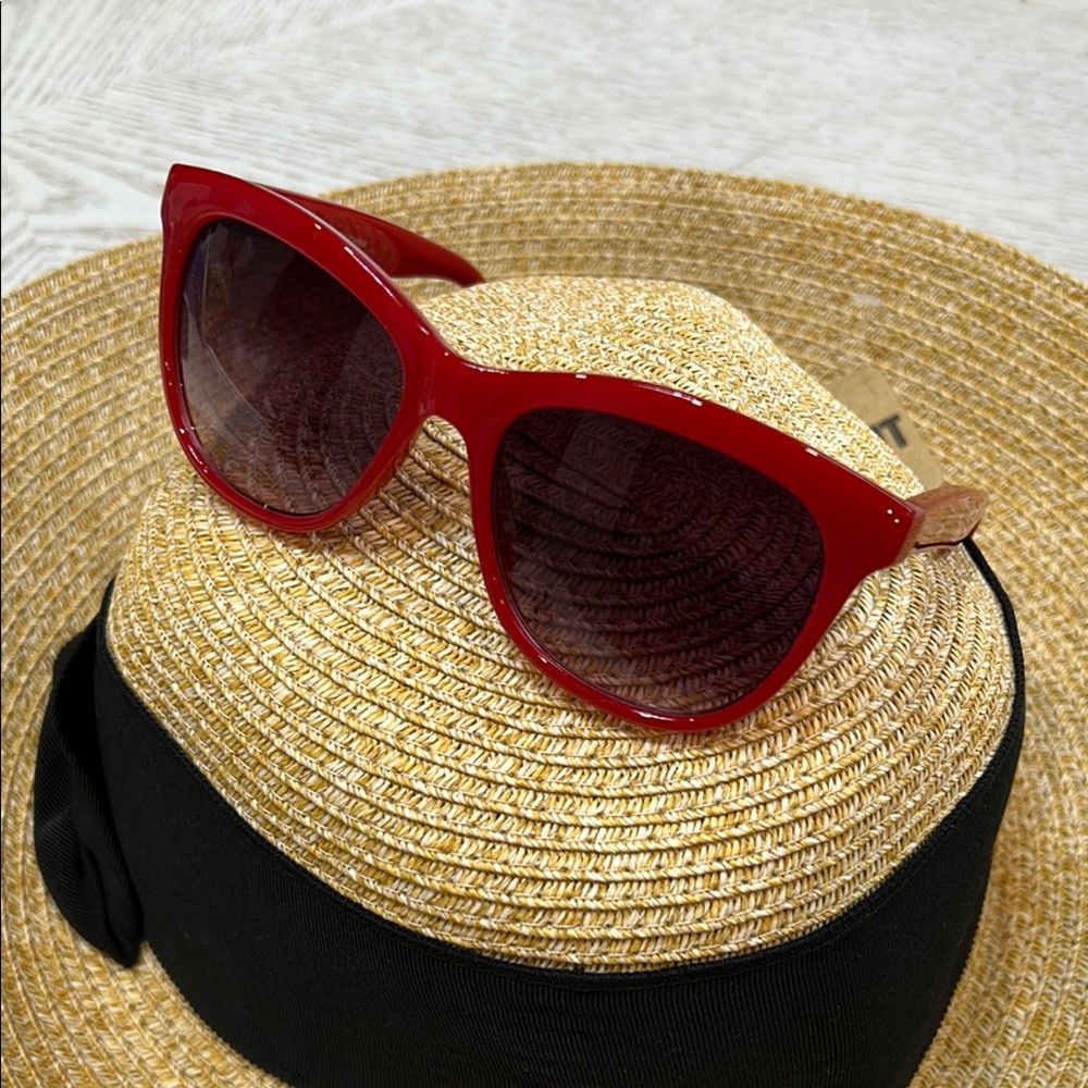 J. Crew Red Sunglasses，buy one (red)get one (yellow)free
hat not included